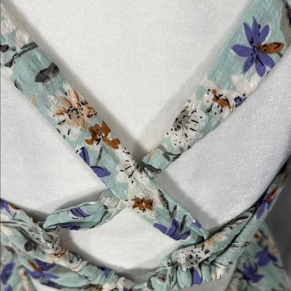 ASTR Floral Puff Sleeve Dress Size Medium - Picture 9 of 9